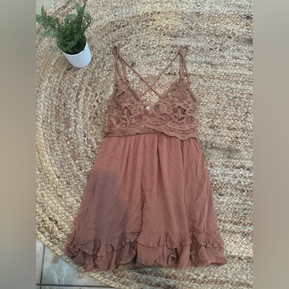 BROWN DAINTY CRISS CROSS BACK MINI DRESS